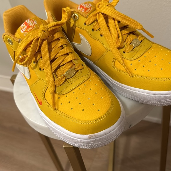 Yellow Nike Airforce 1s - Picture 8 of 8